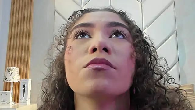 CamilaCastillo online show from May 12, 2026, 3:31 pm