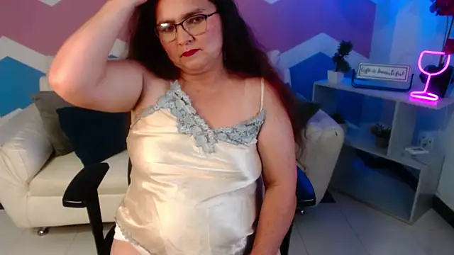 Snapshot of elena_milf1 chatting on January 11, 2026, 4:34 pm elena milf1 online show from January 11, 2026, 4:34 pm