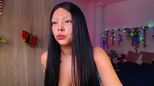 Snapshot of maddiie chatting on January 10, 2026, 5:48 pm maddiie online show from January 10, 2026, 5:48 pm