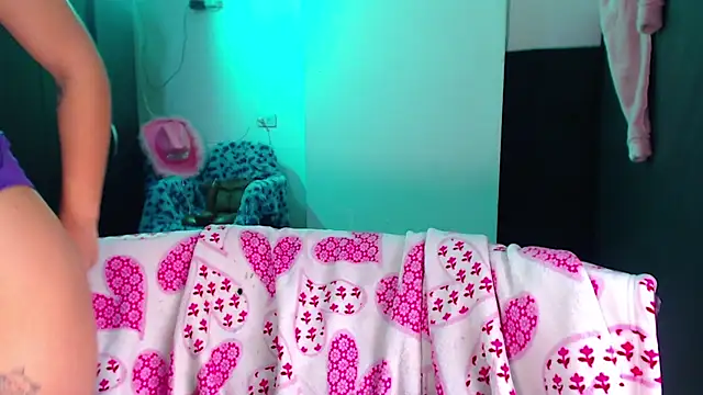 Snapshot of maddiie chatting on January 13, 2026, 4:34 pm maddiie online show from January 13, 2026, 4:34 pm