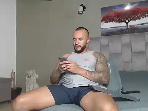 LeonGolds online show from February 21, 2026, 7:31 am