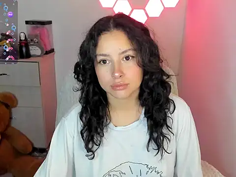 Snapshot of emillyaqua chatting on February 5, 2026, 10:58 pm emillyaqua online show from February 5, 2026, 10:58 pm