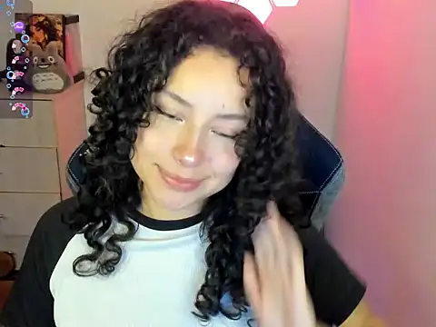 Snapshot of emillyaqua chatting on February 28, 2026, 10:55 pm emillyaqua online show from February 28, 2026, 10:55 pm