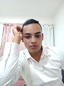 studentdeivy  online show from March 17, 2026, 11:52 pm