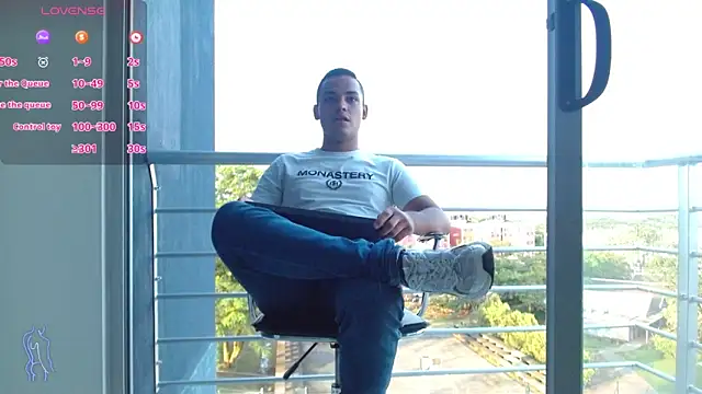 studentdeivy  online show from April 2, 2026, 10:18 pm