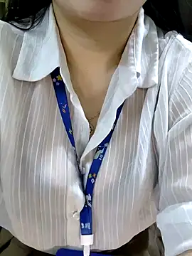 Snapshot of Arica_sexykiss chatting on February 3, 2026, 6:51 am Arica sexykiss online show from February 3, 2026, 6:51 am