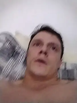 RAFAELQUINTEROSCAVALHEI online show from February 3, 2026, 1:37 am