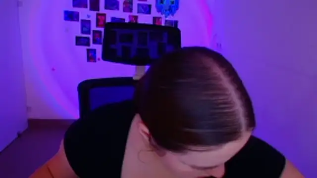 Snapshot of Kitty_Mia_Kitty chatting on February 20, 2026, 12:27 pm Kitty Mia Kitty online show from February 20, 2026, 12:27 pm