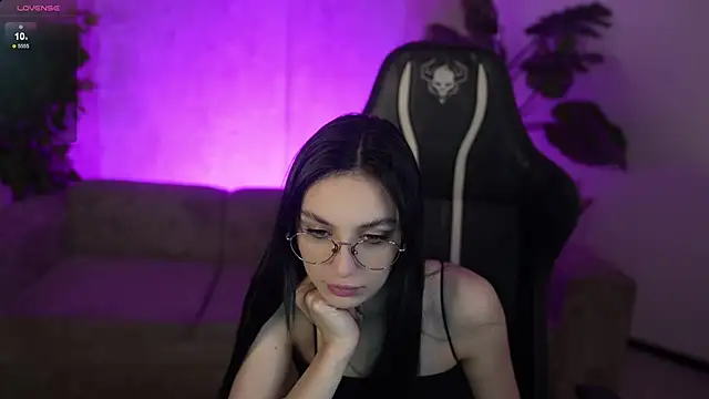 Snapshot of Mila_Rose054 chatting on February 25, 2026, 8:02 am Mila Rose054 online show from February 25, 2026, 8:02 am