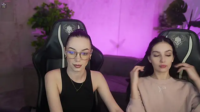 Mila Rose054 online show from April 9, 2026, 7:47 am