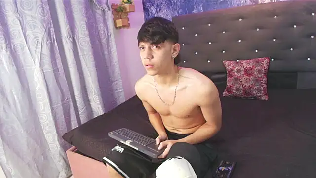 sebas pretty7 online show from January 6, 2026, 2:10 pm