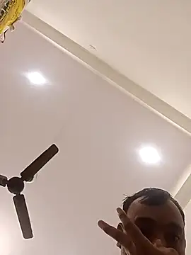 piryasharma005 online show from January 8, 2026, 1:46 pm