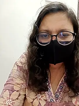 piryasharma005 online show from January 11, 2026, 11:43 pm