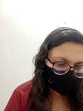 piryasharma005 online show from January 17, 2026, 1:49 pm