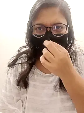 piryasharma005 online show from February 16, 2026, 4:52 am