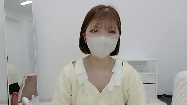 Snapshot of himarichan_v chatting on March 8, 2026, 4:55 pm himarichan v online show from March 8, 2026, 4:55 pm