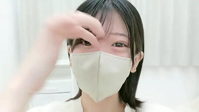 yuruchan  online show from April 8, 2026, 9:20 am