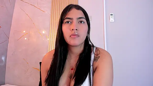 AlanaBlair  online show from February 2, 2026, 7:34 pm