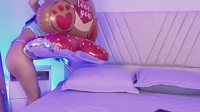 Snapshot of DulceRouss_ chatting on February 15, 2026, 3:09 pm DulceRouss online show from February 15, 2026, 3:09 pm