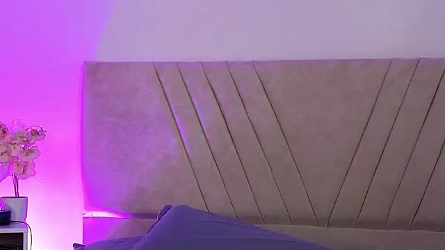 DulceRouss  online show from March 26, 2026, 11:49 am