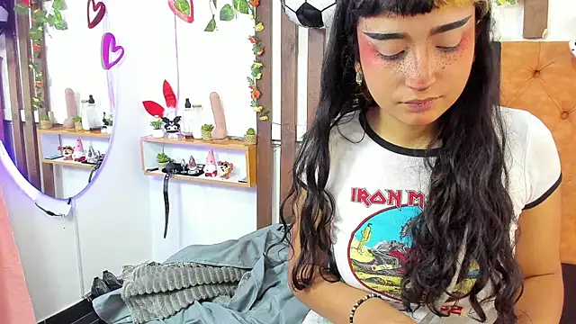MeowMota  online show from July 17, 2026, 6:57 pm