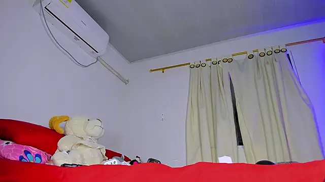 vennuss19 online show from April 14, 2026, 12:16 am