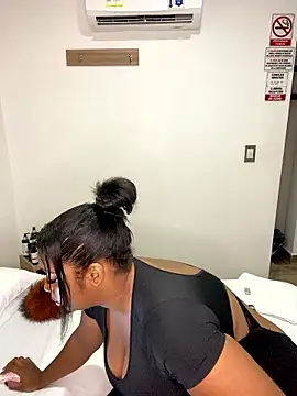 NataliaMillers online show from January 14, 2026, 12:33 pm