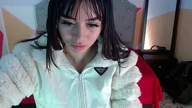 Snapshot of sofiaspring chatting on July 17, 2026, 2:02 pm sofiaspring online show from July 17, 2026, 2:02 pm
