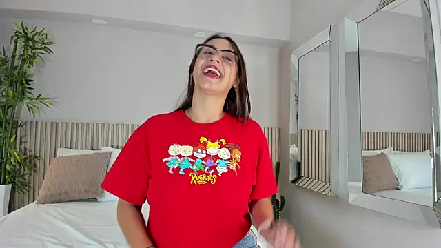 Snapshot of IrisHarpen chatting on January 9, 2026, 11:46 am IrisHarpen online show from January 9, 2026, 11:46 am