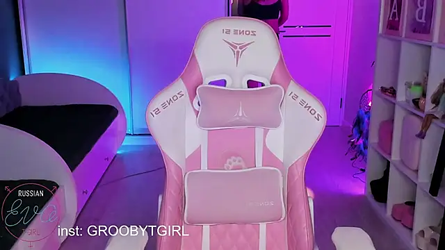 Snapshot of SibylVex chatting on January 17, 2026, 11:15 am SibylVex online show from January 17, 2026, 11:15 am