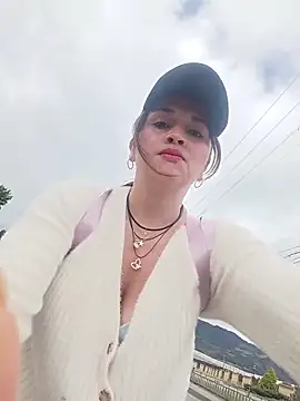 Alejandra N online show from May 28, 2026, 2:25 pm