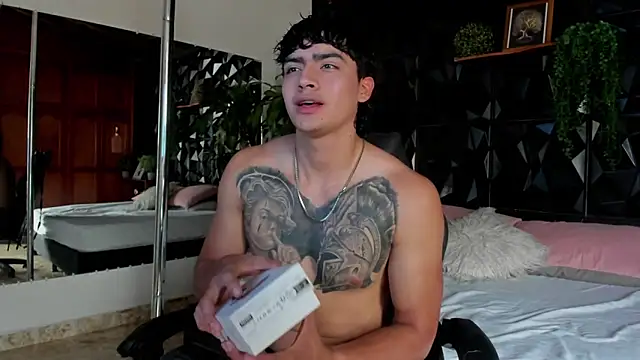 elliot colton online show from April 8, 2026, 7:03 pm