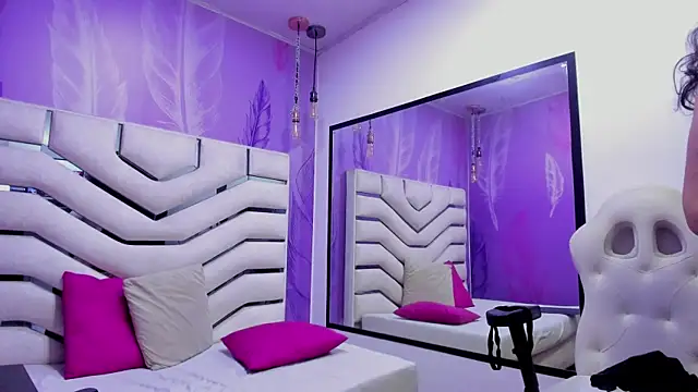 KristalVelvet online show from January 15, 2026, 4:06 am