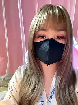 -Violet-t online show from January 18, 2026, 3:38 pm