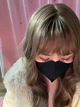 -Violet-t online show from March 10, 2026, 3:28 pm