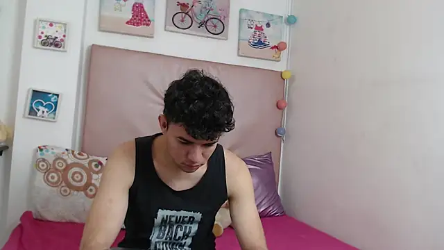 iam  lukas   online show from January 13, 2026, 2:33 pm