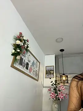 Snapshot of IvonneOwen chatting on July 17, 2026, 3:02 am IvonneOwen online show from July 17, 2026, 3:02 am