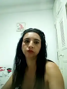 Snapshot of mariana_santacoloma chatting on June 10, 2026, 11:35 pm mariana santacoloma online show from June 10, 2026, 11:35 pm