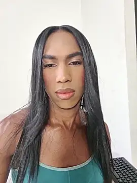 Snapshot of zarina_coleman chatting on June 17, 2026, 3:35 pm zarina coleman online show from June 17, 2026, 3:35 pm