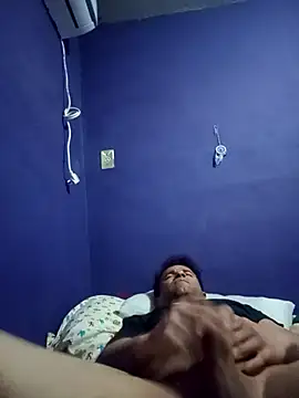 yoguitolokoche online show from February 3, 2026, 9:47 am