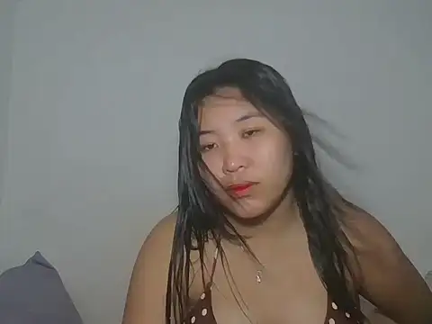 Zyeiii online show from March 4, 2026, 9:48 am