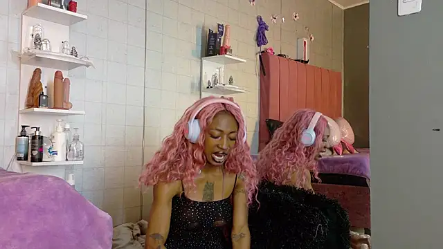 DaniaMarcell online show from March 14, 2026, 7:47 am