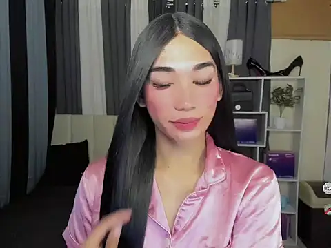 FyangFoxx online show from May 8, 2026, 5:51 pm