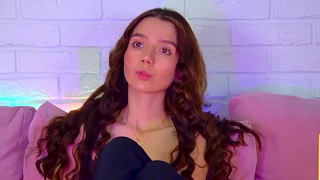 VanessaVienne online show from April 5, 2026, 4:26 pm