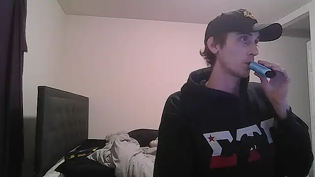 Snapshot of maxryderr chatting on May 27, 2026, 7:16 am maxryderr online show from May 27, 2026, 7:16 am