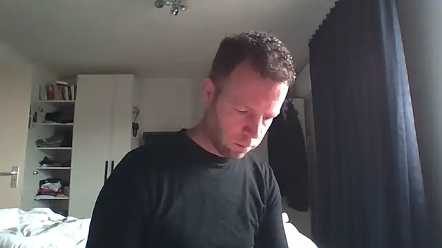 Vector1982 online show from January 15, 2026, 2:21 pm