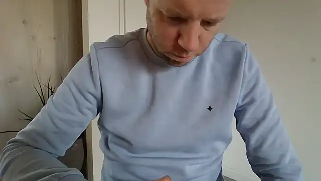 Vector1982 online show from February 7, 2026, 2:43 pm