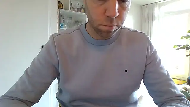 Vector1982 online show from February 12, 2026, 10:43 am