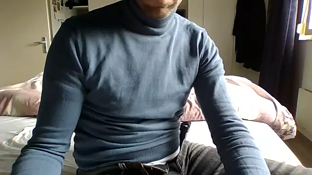 Vector1982 online show from March 31, 2026, 9:32 am