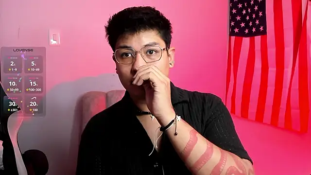 Snapshot of Theo_Rowan chatting on February 16, 2026, 6:59 pm Theo Rowan online show from February 16, 2026, 6:59 pm